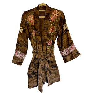 ワンピース Johnny was FANNY TOVE KIMONO (REVERSIBLE) Buy THE JANIE FAVORITE V-NECK KIMONO SLEEVE TEE | Johnny Was